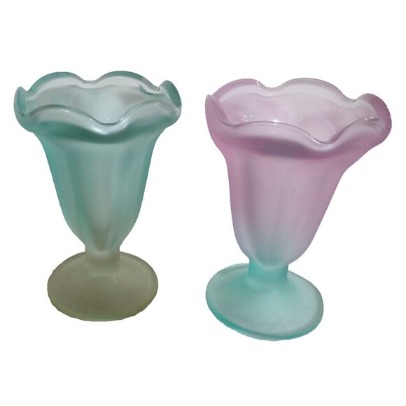 Set of 2 Frosted Sundae Glasses Green & Pink Ice Cream Dessert Cups Retro - Picture 2 of 15